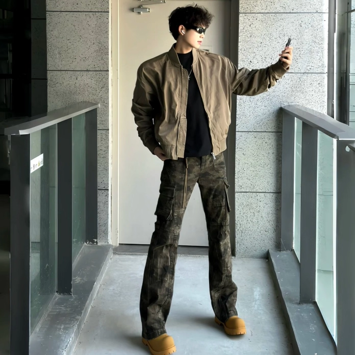 Camouflage Cargo Pants with Be