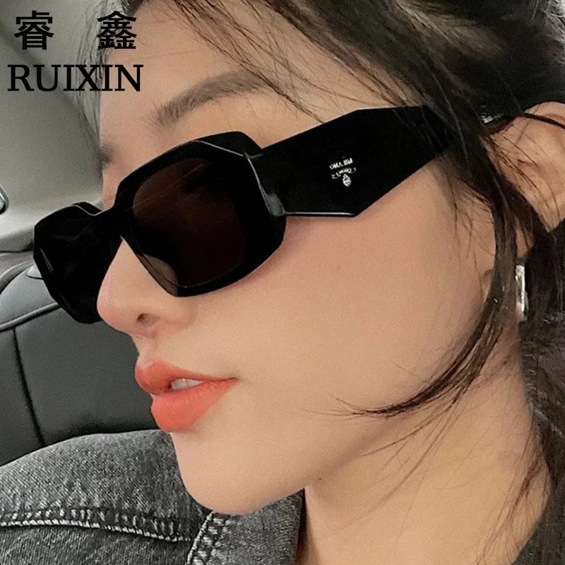 Ruixin Geometric Black Oversized Sunglasses