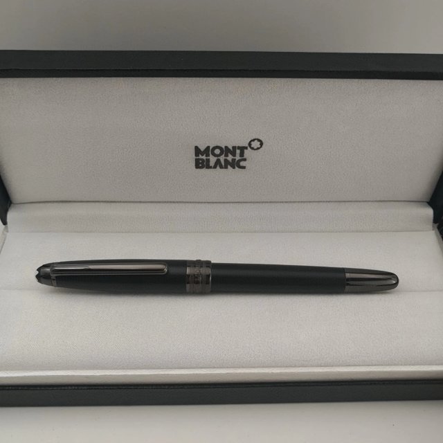 Montblanc Montblanc Black Elegance Luxury Resin Metal Pen - Buy on Mulebuy Sheets