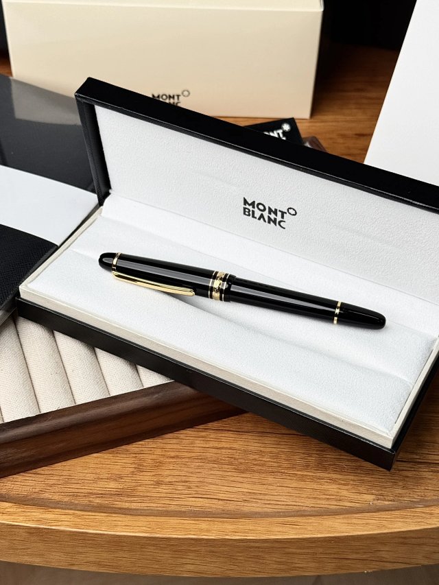 Montblanc Montblanc Classic Black Gold Trim Luxury Fountain Pen - Buy on Mulebuy Sheets