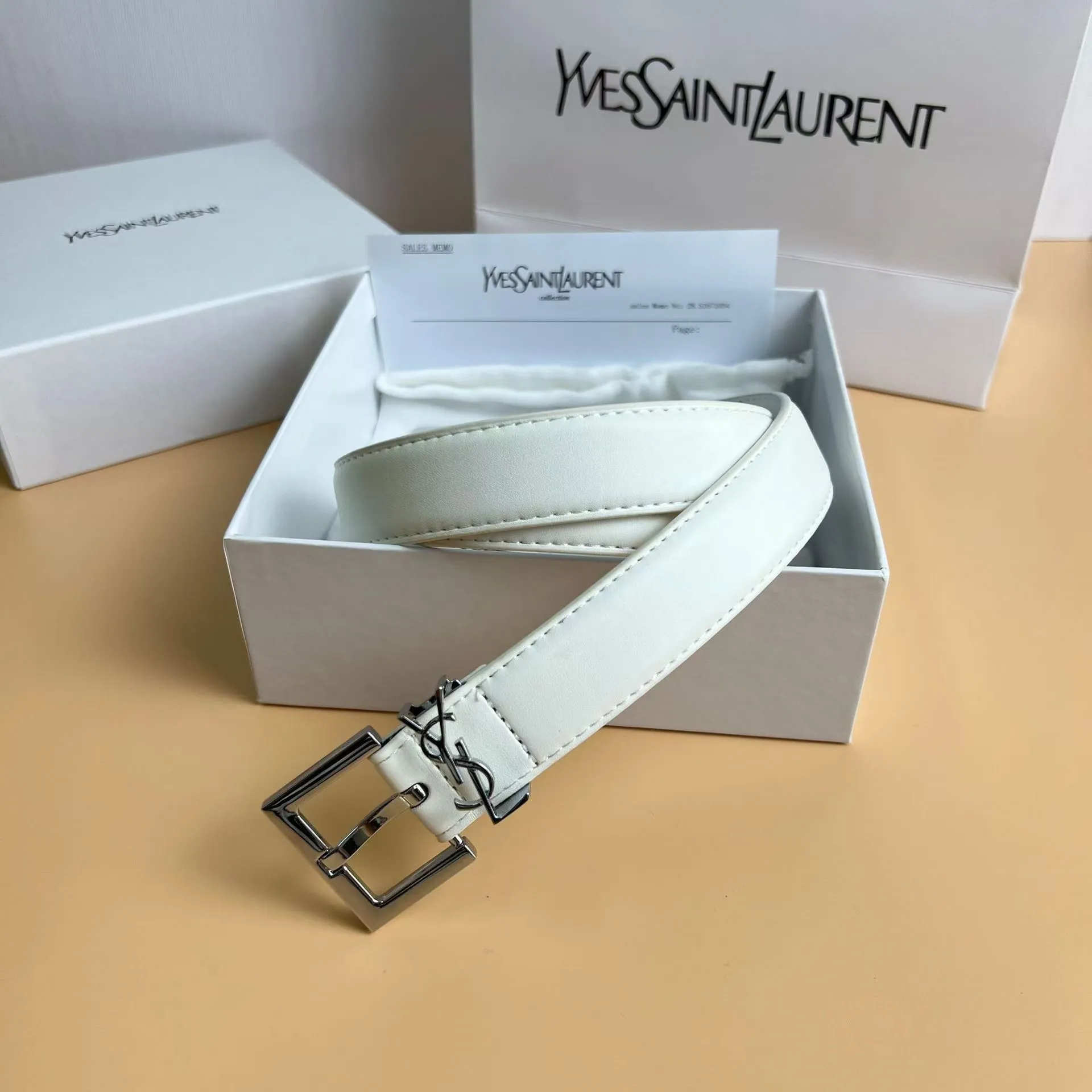 Yves Saint Laurent W