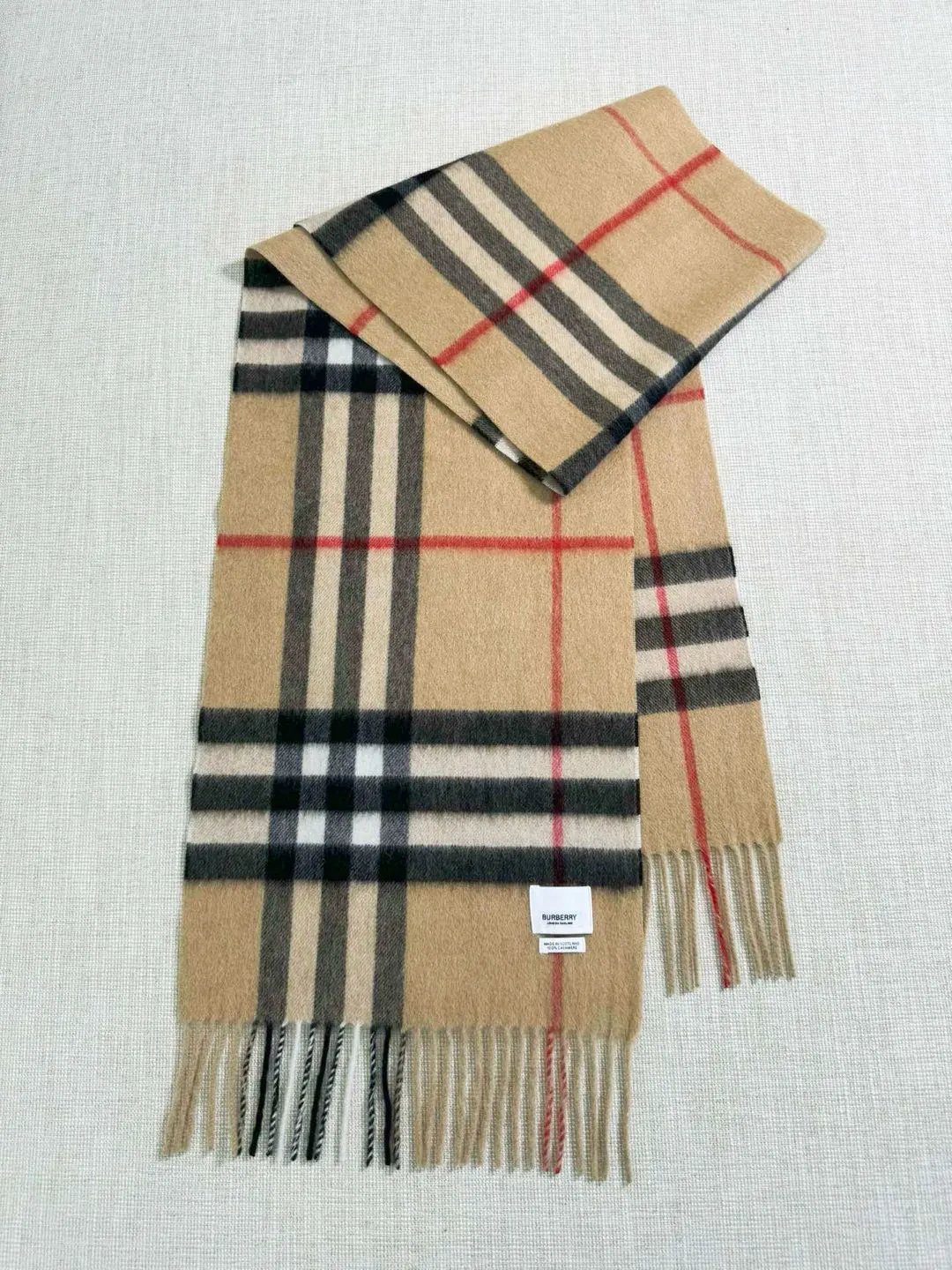 Fashion scarf (with box)