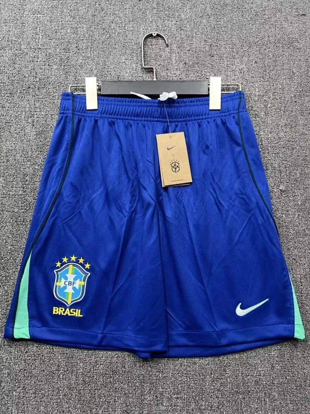 Nike Shorts Football Team Crest product detail image 1