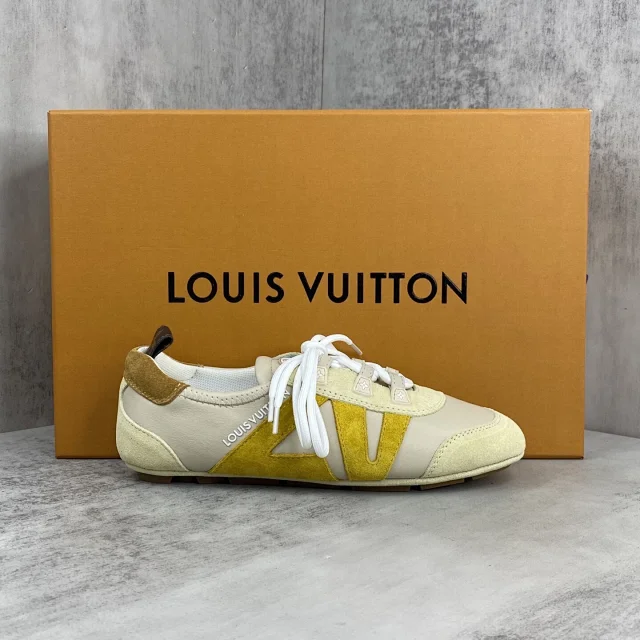 Louis Vuitton Sneakers Low-Top Monogram Lace-Up product detail image 14