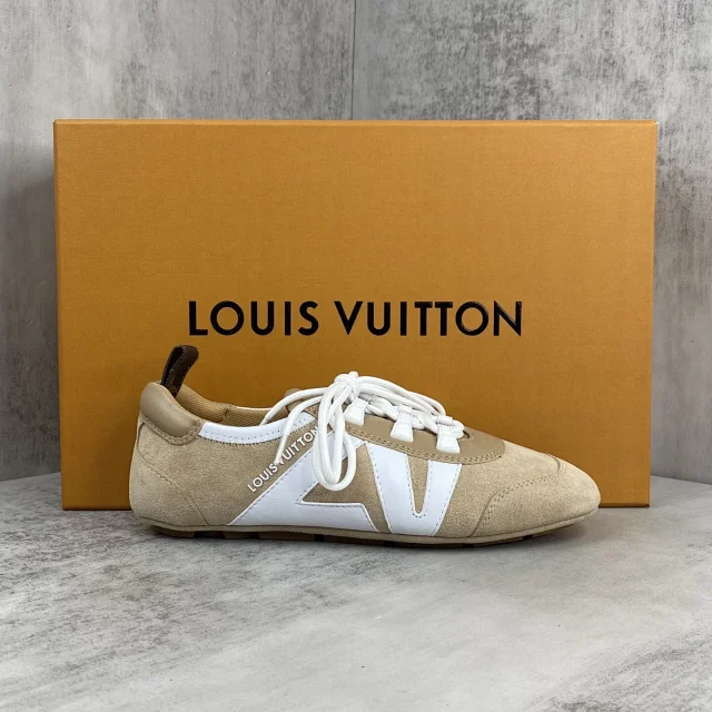 Louis Vuitton Sneakers Low-Top Monogram Lace-Up product detail image 15