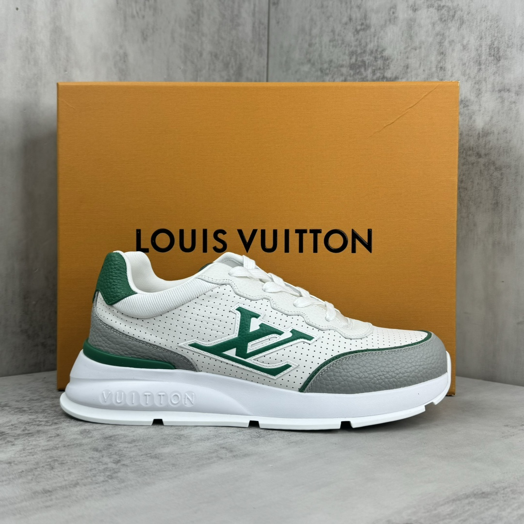Louis Vuitton Sneakers Low-Top Monogram Lace-Up — LV0015