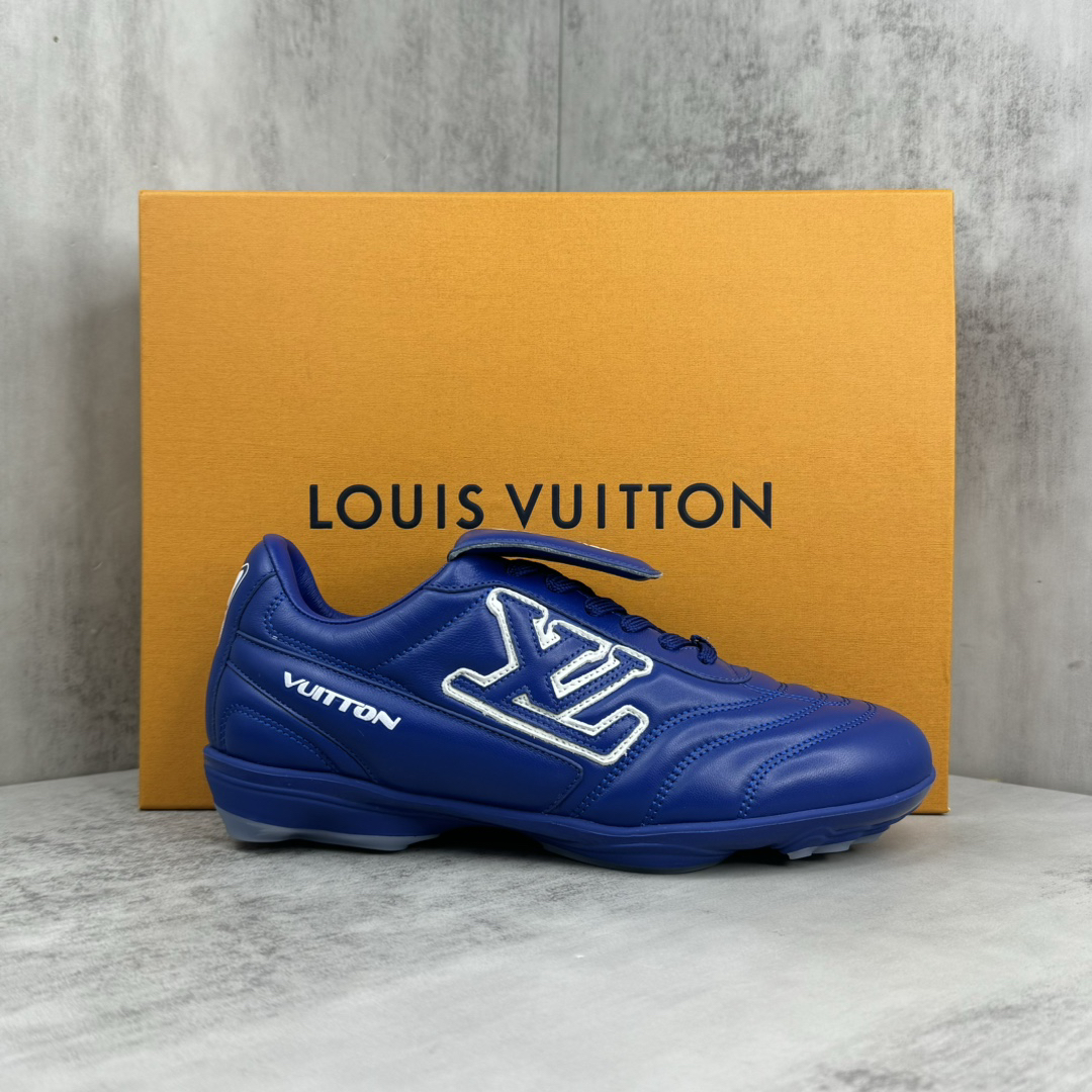 Louis Vuitton Sneakers Low-Top Monogram Lace-Up — LV006