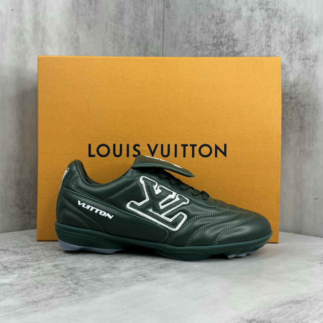 Louis Vuitton Sneakers Low-Top Monogram Lace-Up — LV001
