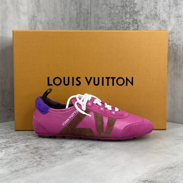 Louis Vuitton Sneakers Low-Top Monogram Lace-Up product detail image 16
