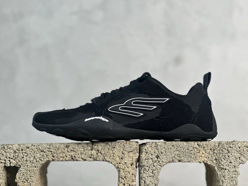 Balenciaga VG Monday Ultra Sneaker