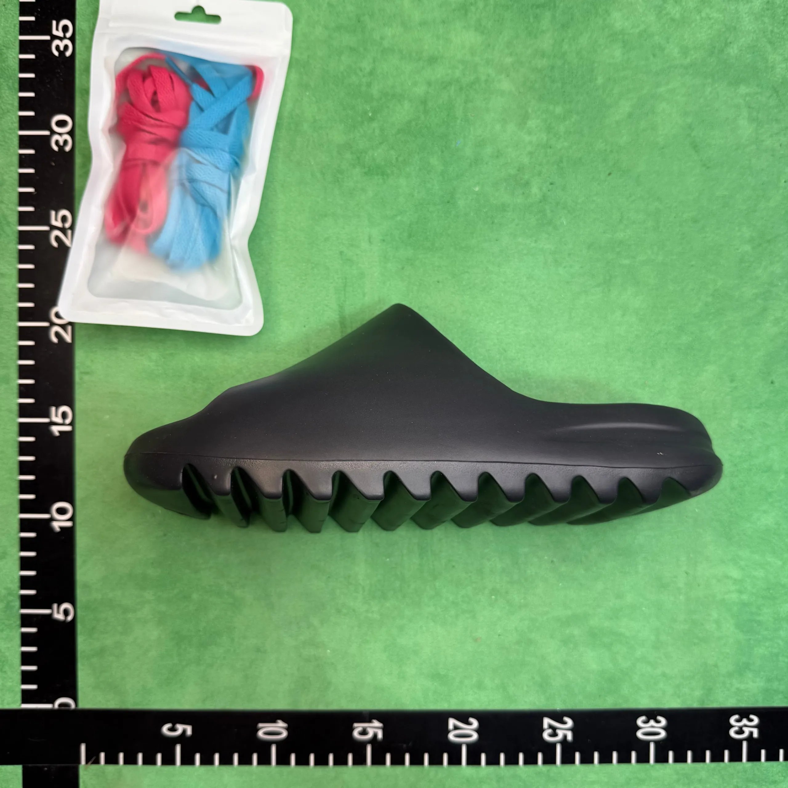 [B7] Yeezy Z Slipper Budget 77 Batch