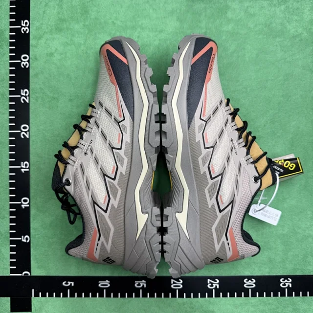 Columbia Sneakers GORE-TEX trail hiking product detail image 33