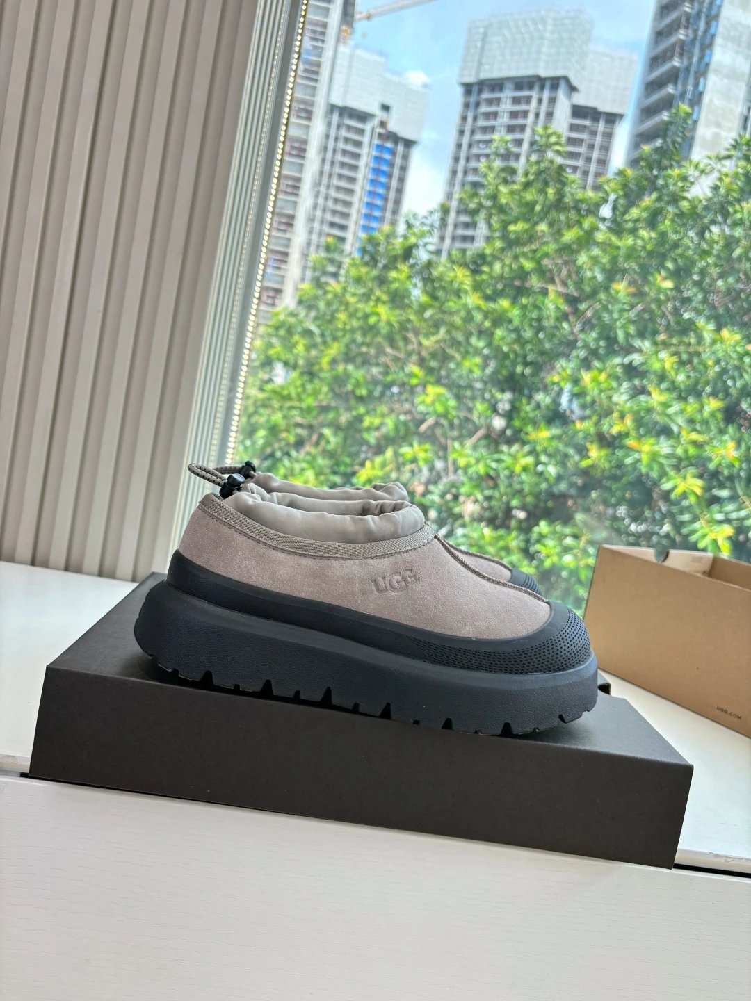 UGG Unisex Light Grey Suede Wool Platform Shoes, FW - Gallery Image 7 - Detailed View