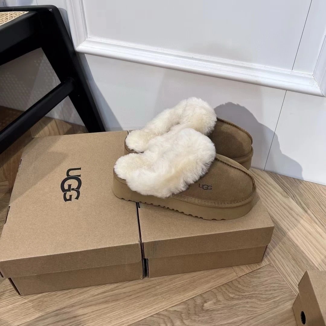 UGG FW New Platform Mini Chestnut Shearling Boots​ - Gallery Image 6 - Detailed View