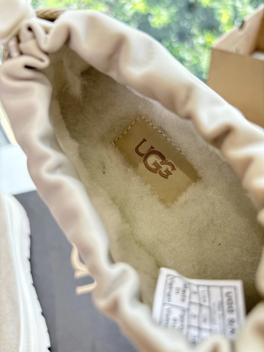 UGG G026 Unisex Suede Platform Gray Shoes, Wool Lined, FW - Gallery Image 8 - Detailed View