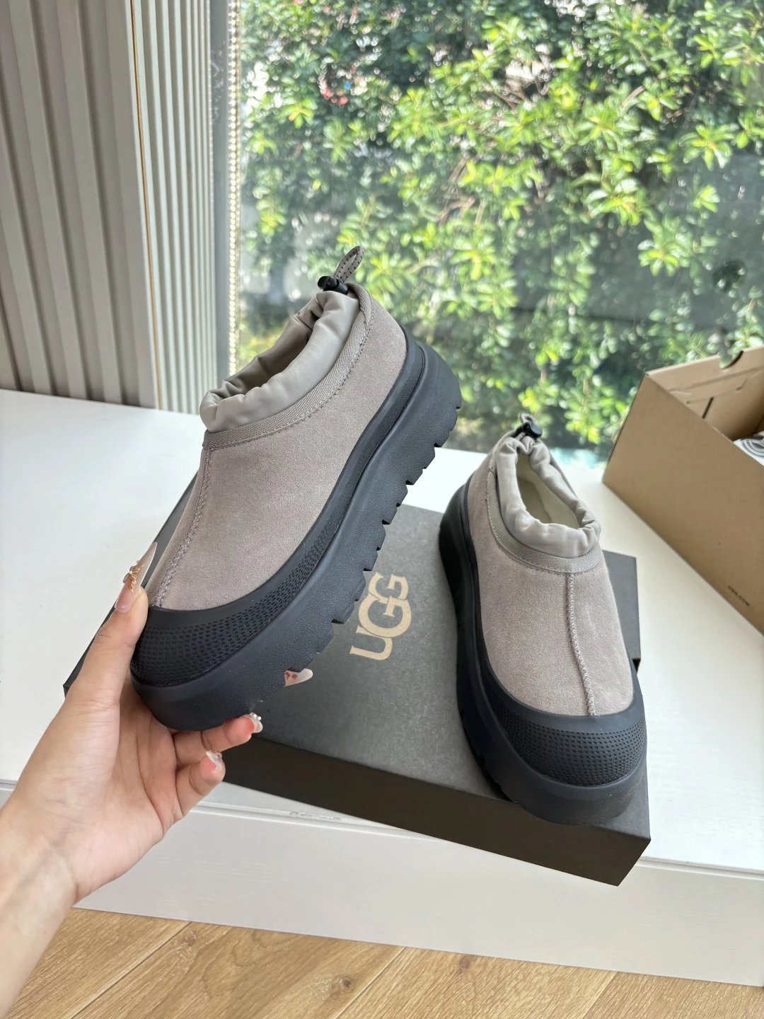 UGG Unisex Light Grey Suede Wool Platform Shoes, FW - Gallery Image 5 - Detailed View