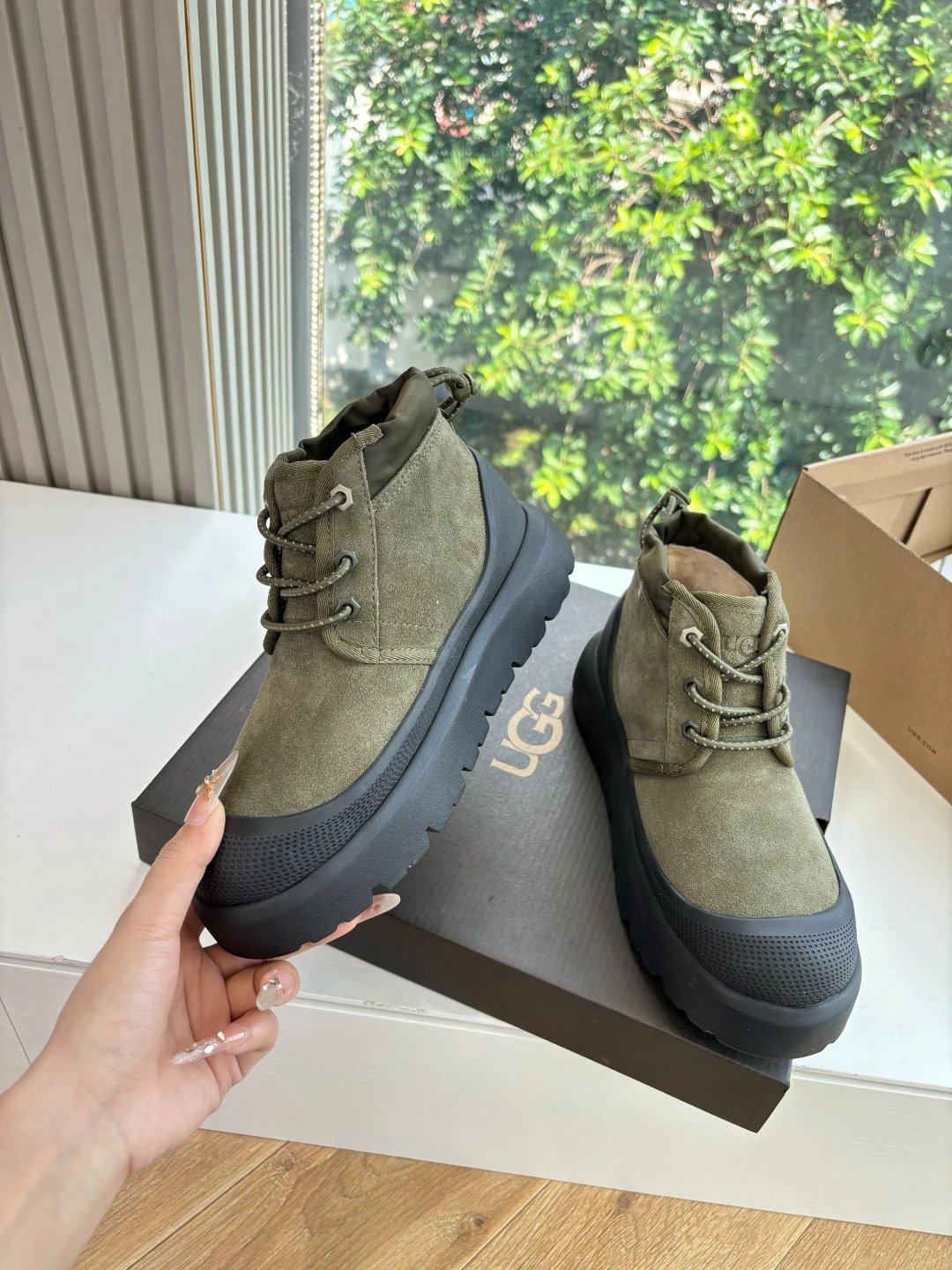 UGGG026 FW New Green Platform Slippers - Gallery Image 5 - Detailed View