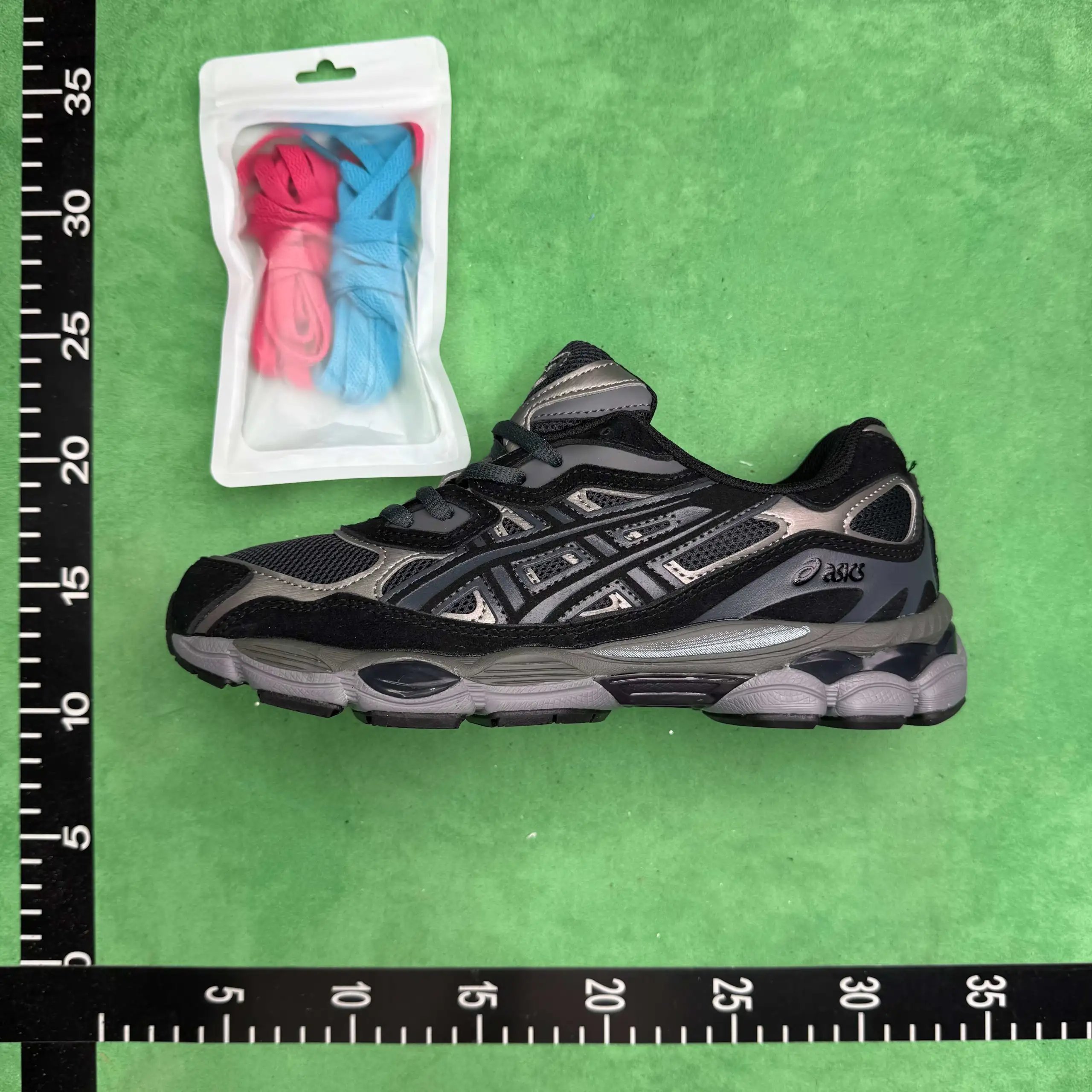 37.1201A789-020 Black