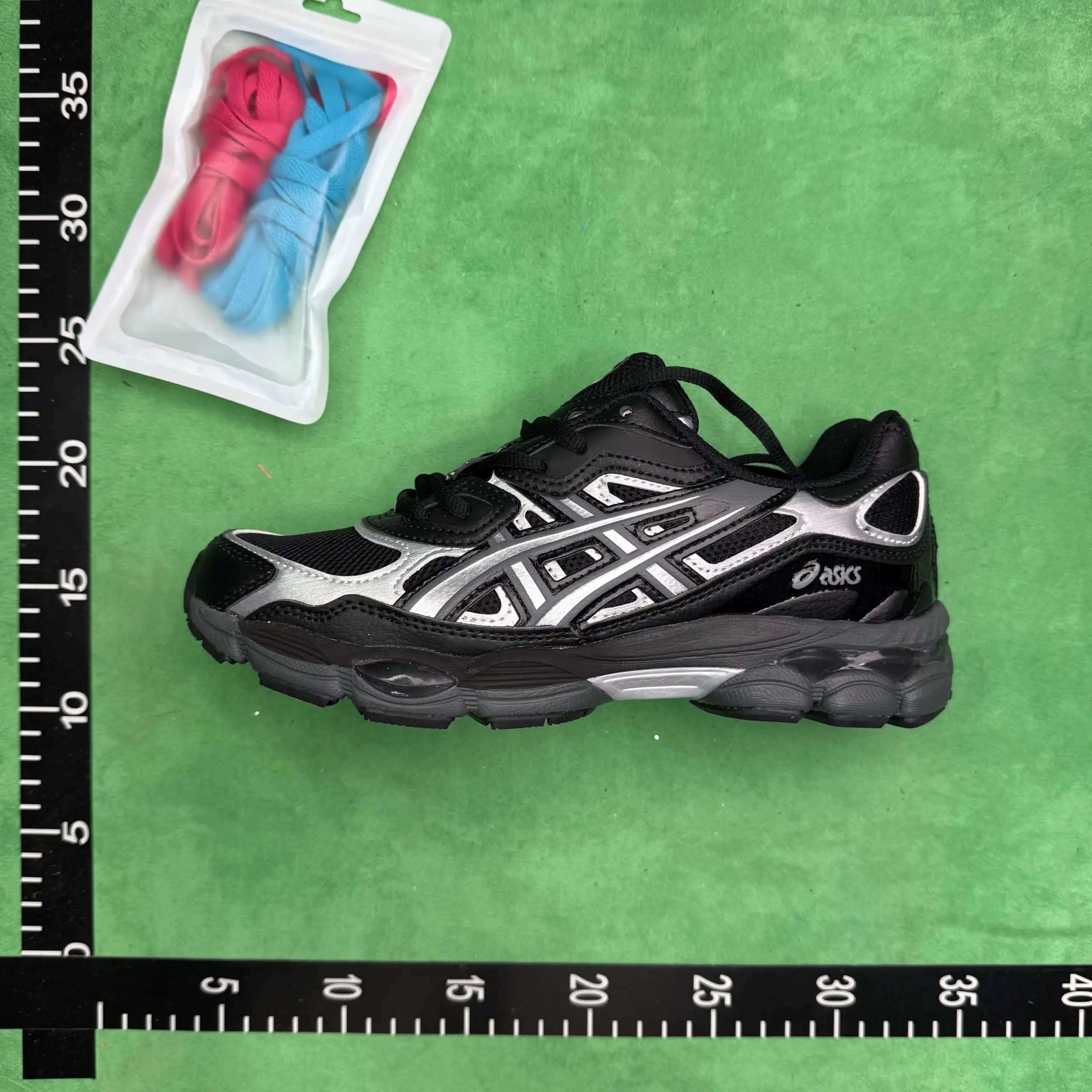 19.1203A280-002 Tech Silver/Black