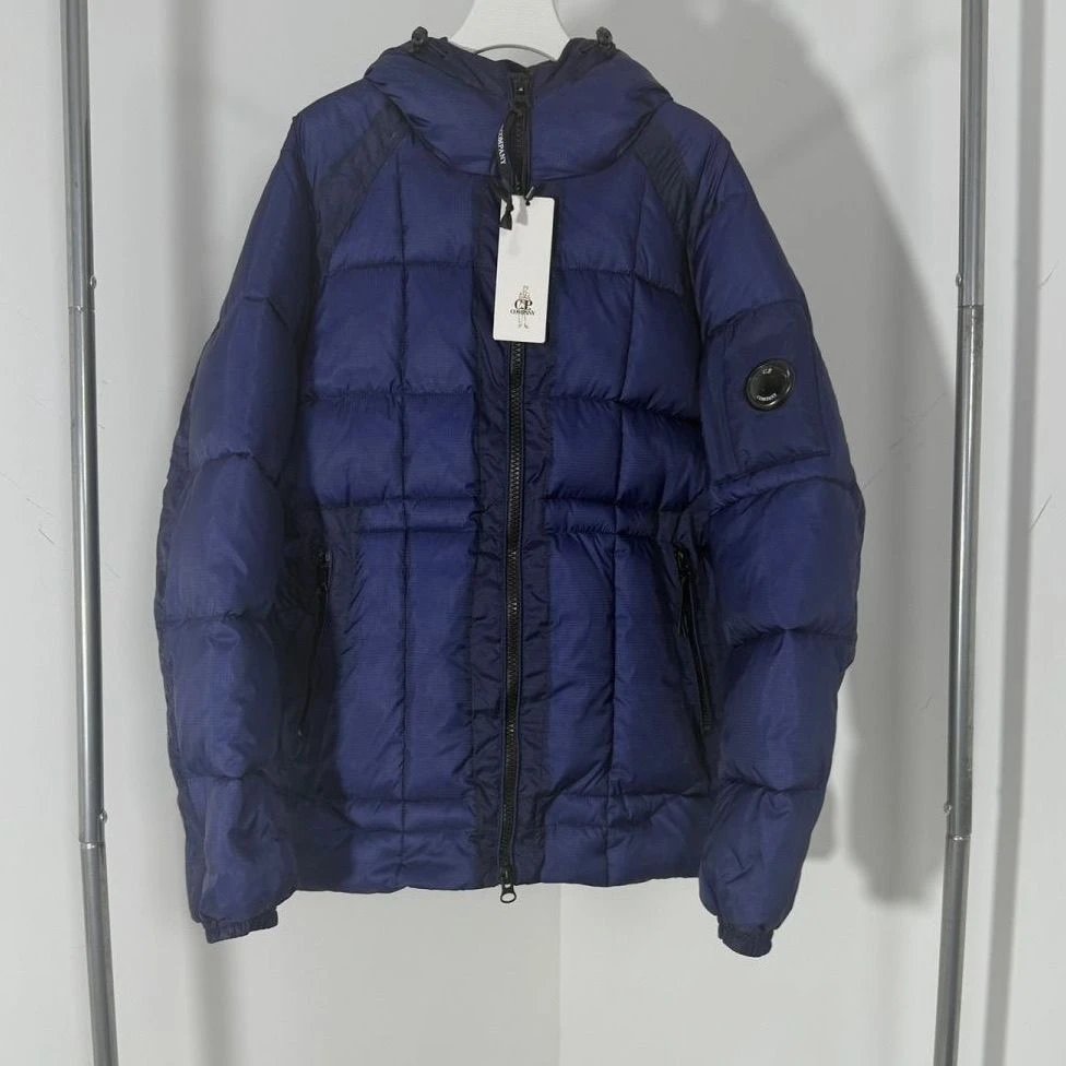 C.P. Company Lens Detail Padded Jacket photo 5