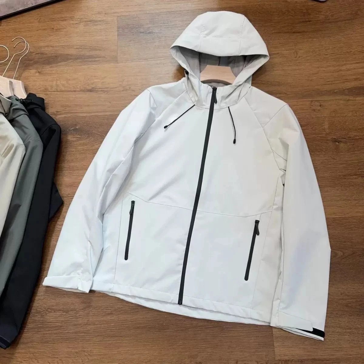 Pressure-Bonded Casual Outdoor Hiking Waterproof Hooded Jacket photo 4