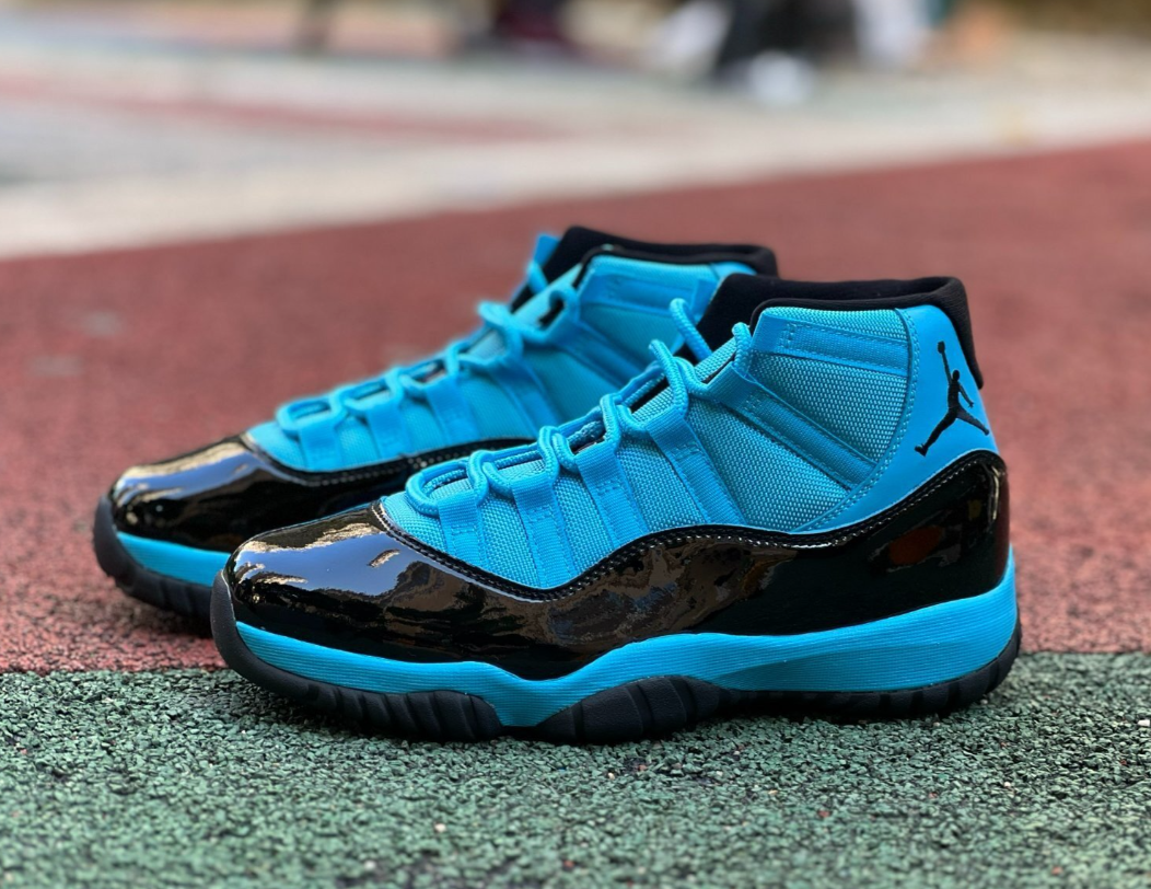 Air Jordan 11 Black 