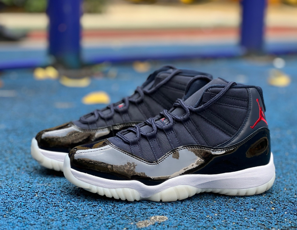 Air Jordan 11 Midnig