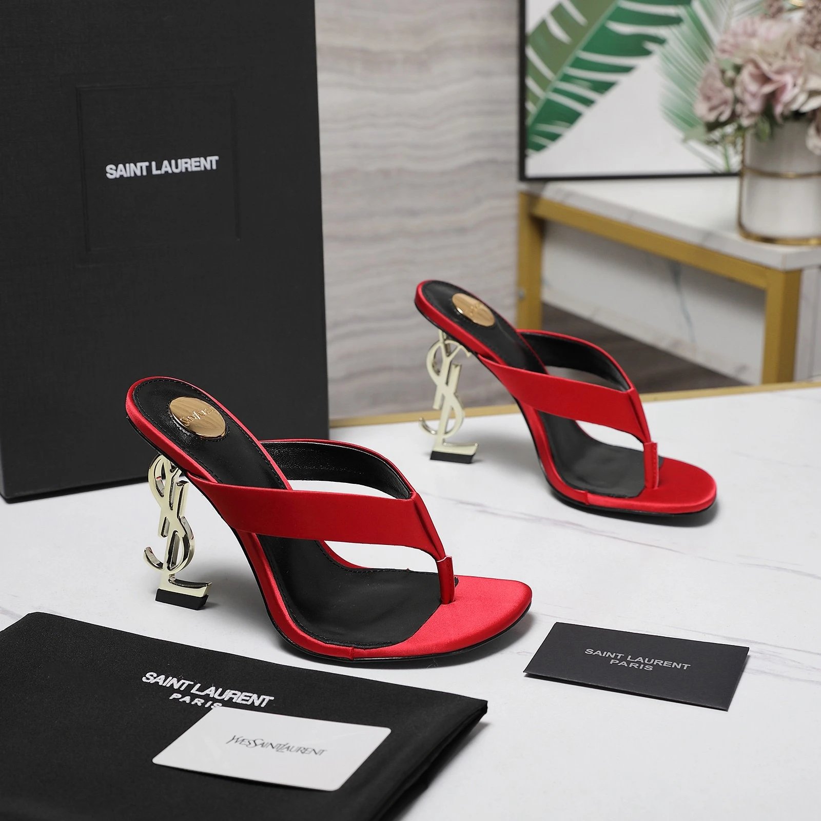 Saint Laurent Red He