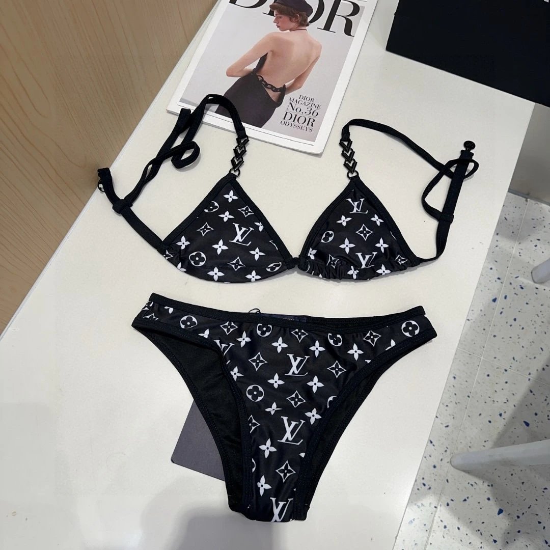 Swimsuit photo 5