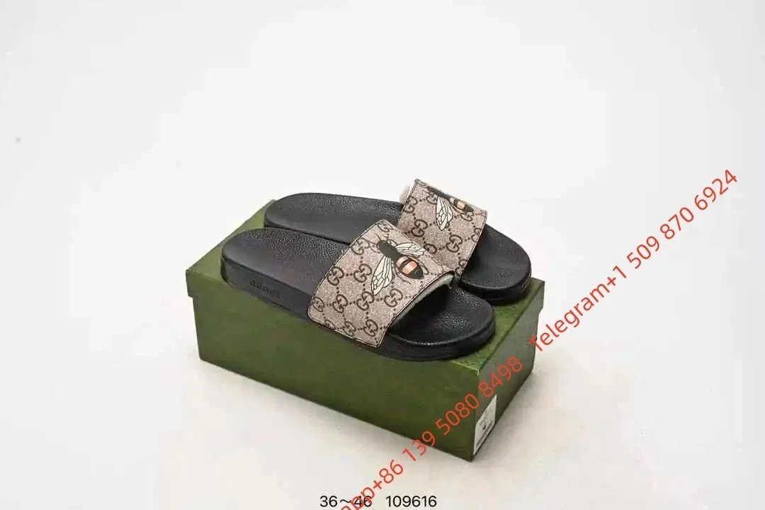 26 GUCCI Classic Style Black Sole