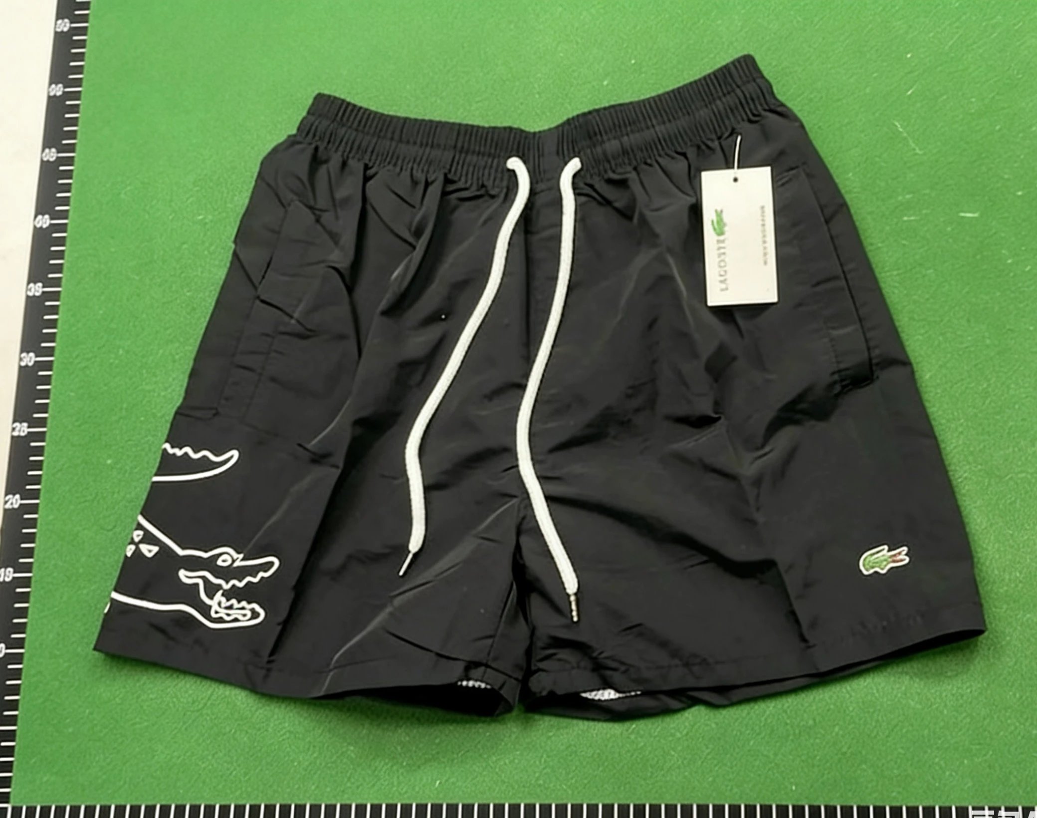 Lacoste 16