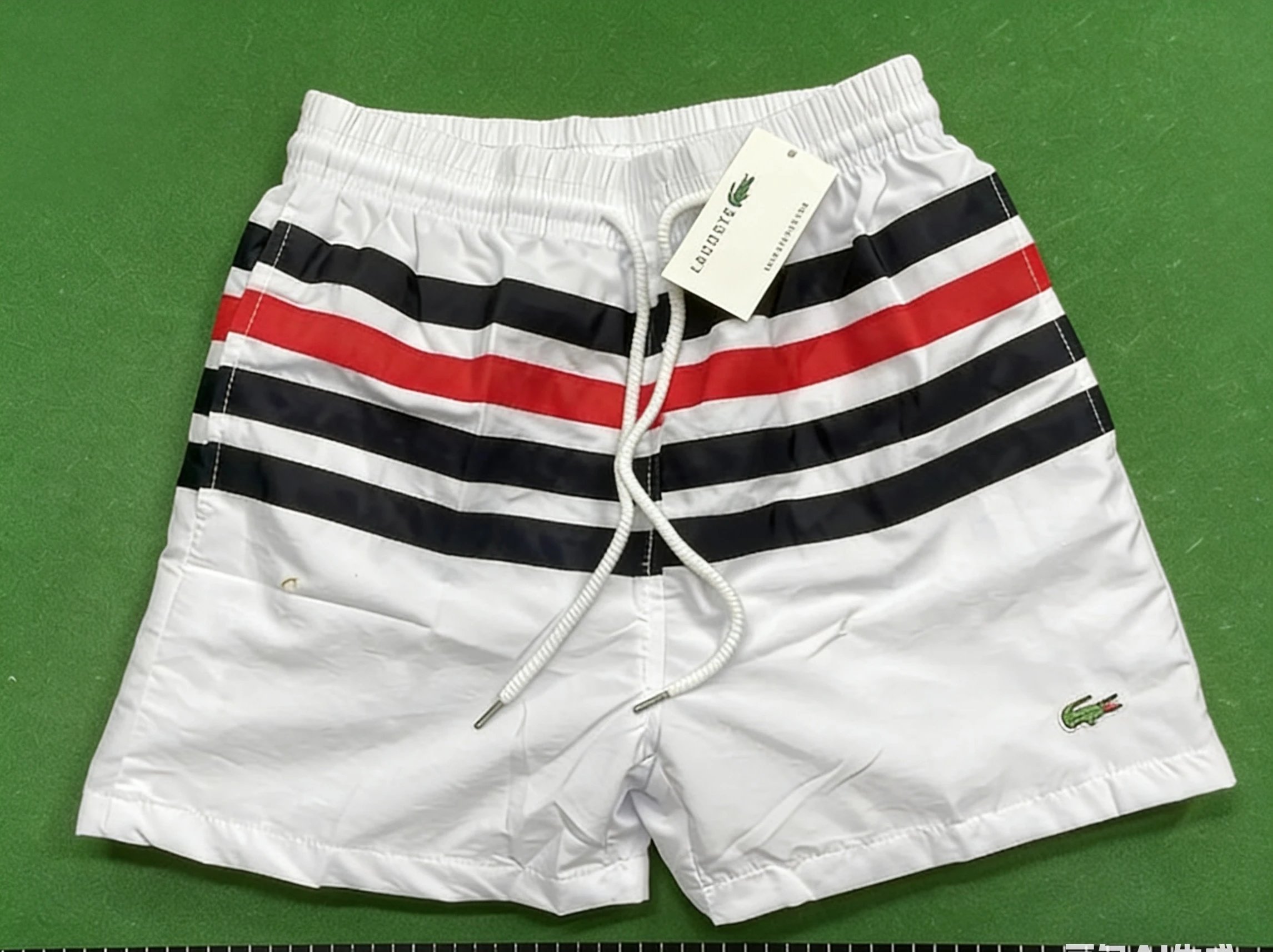 Lacoste 17