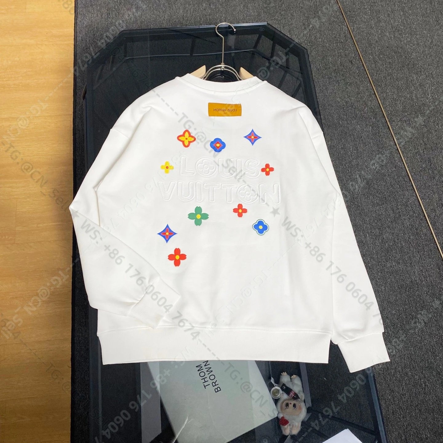 Burberry Mixed crewneck sweatshirt designs — LV-5