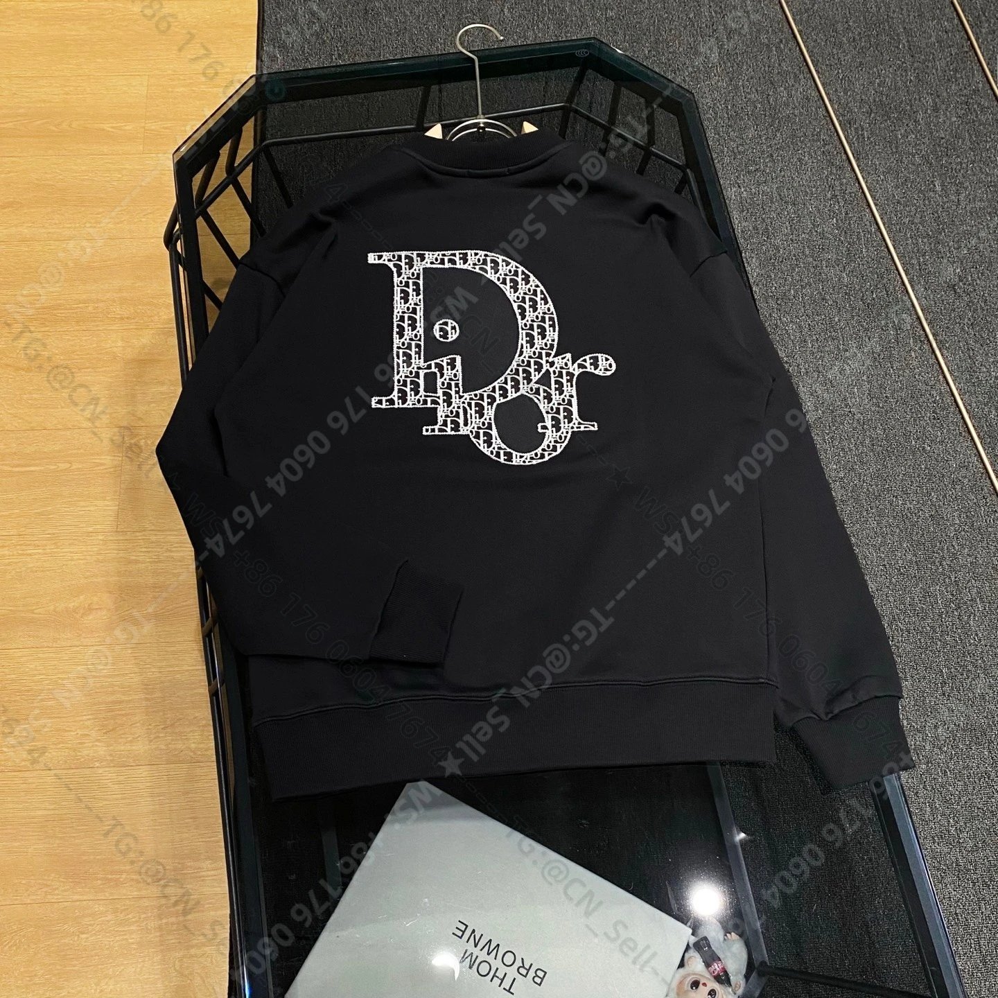 Burberry Mixed crewneck sweatshirt designs — D-5