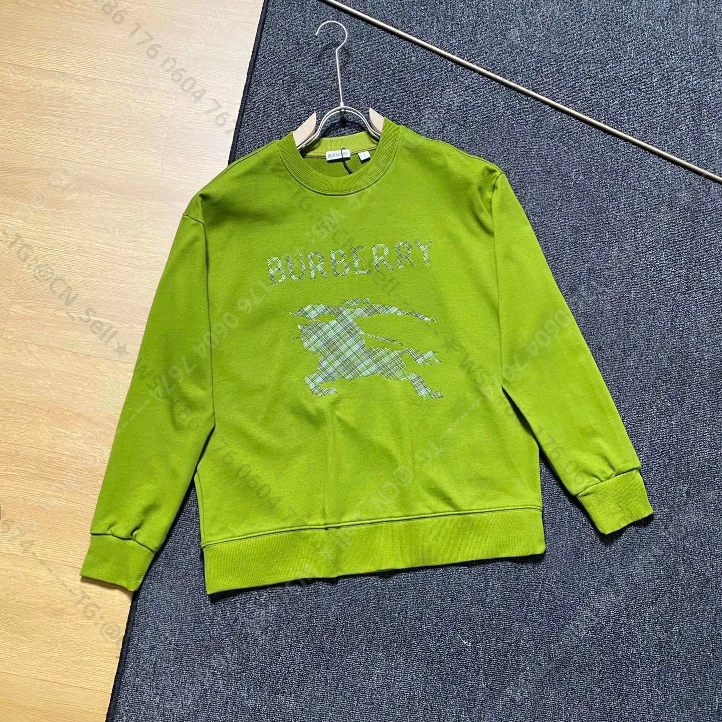 Burberry Mixed crewneck sweatshirt designs — BBR-1