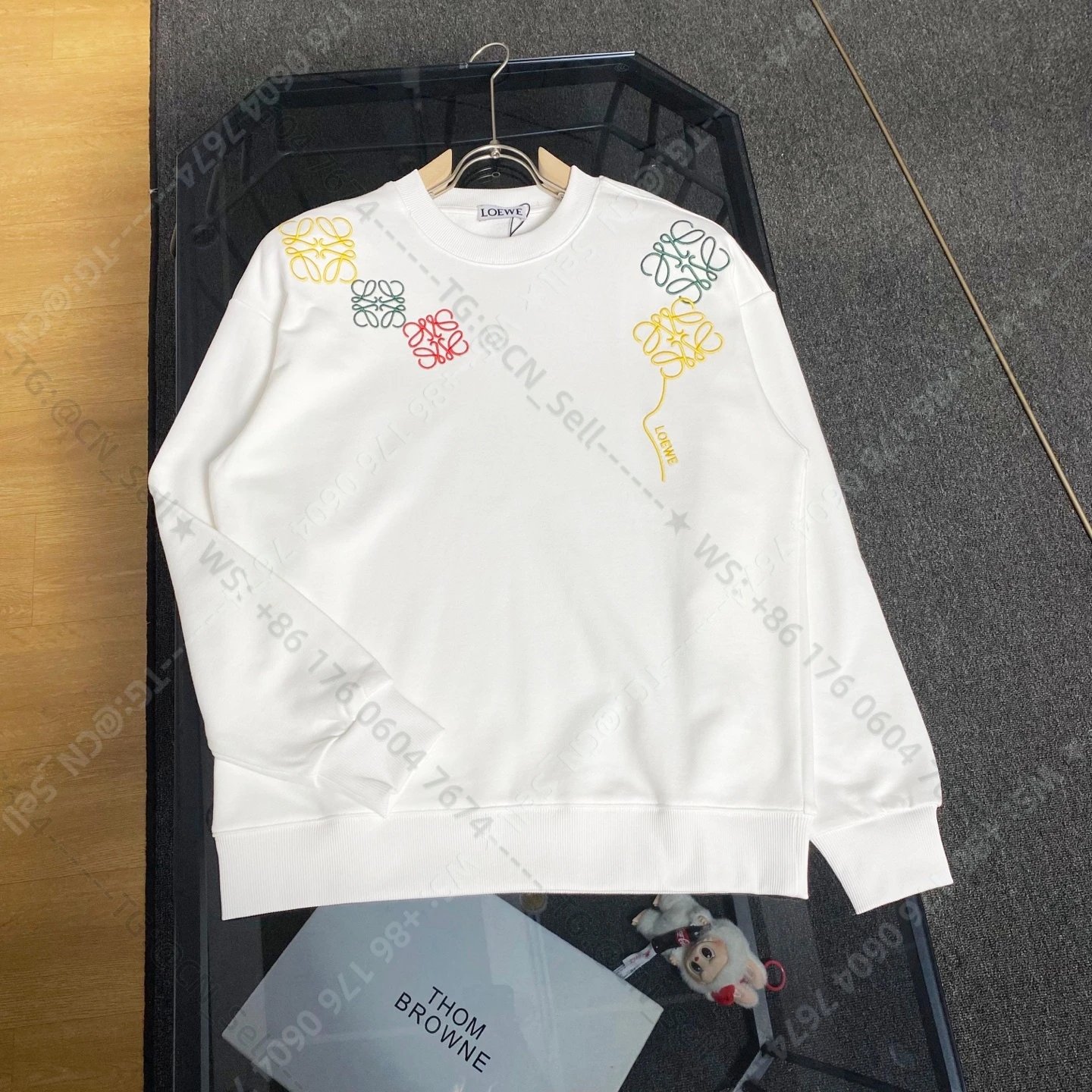 Burberry Mixed crewneck sweatshirt designs — LW-4