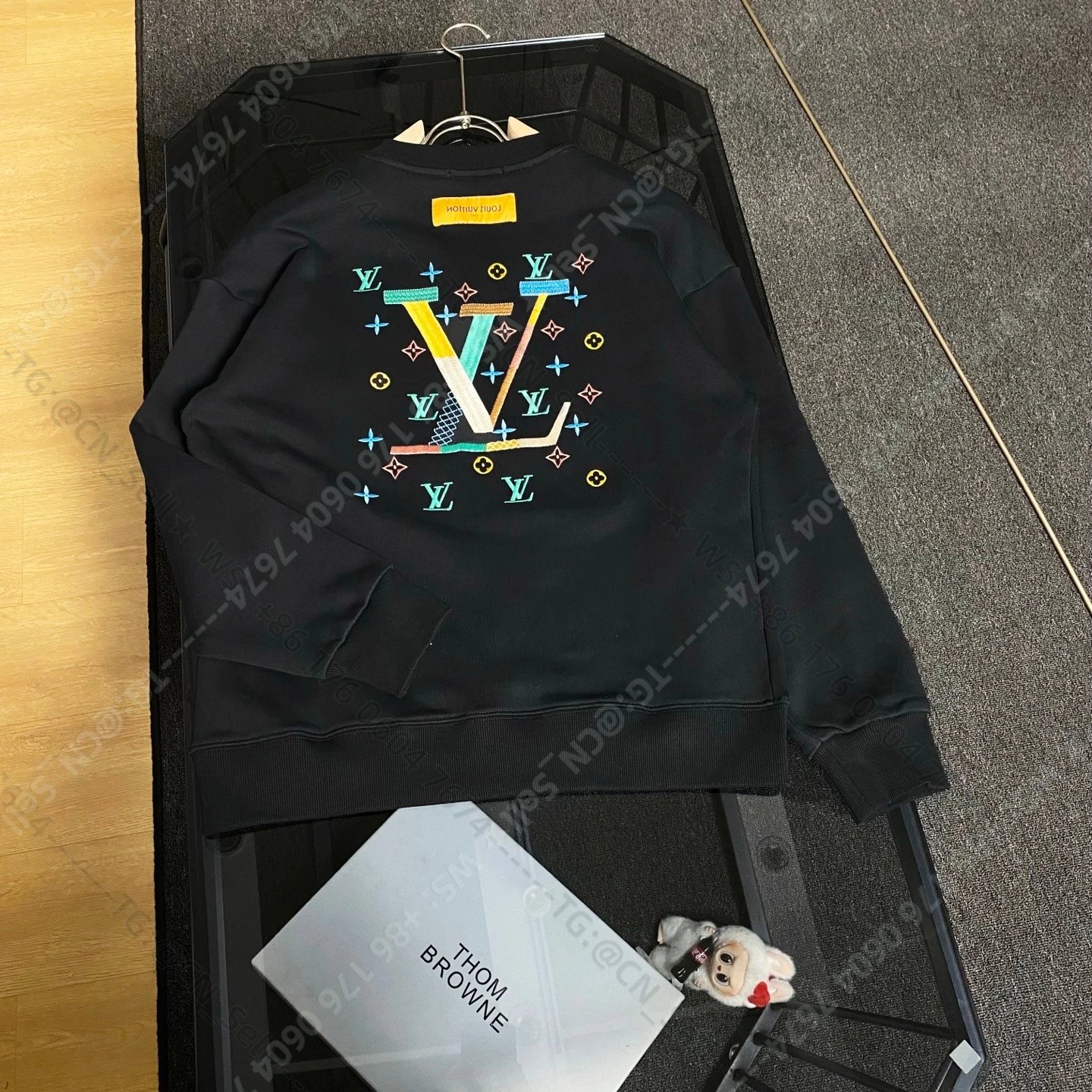 Burberry Mixed crewneck sweatshirt designs — LV-6