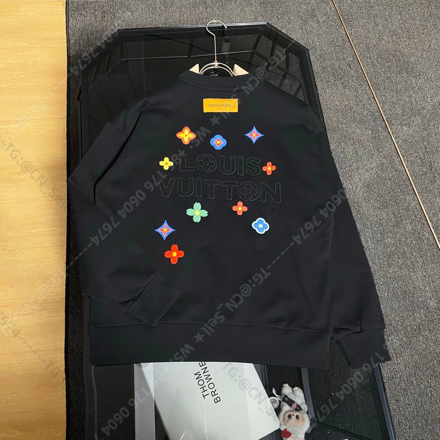 Burberry Mixed crewneck sweatshirt designs — LV-4