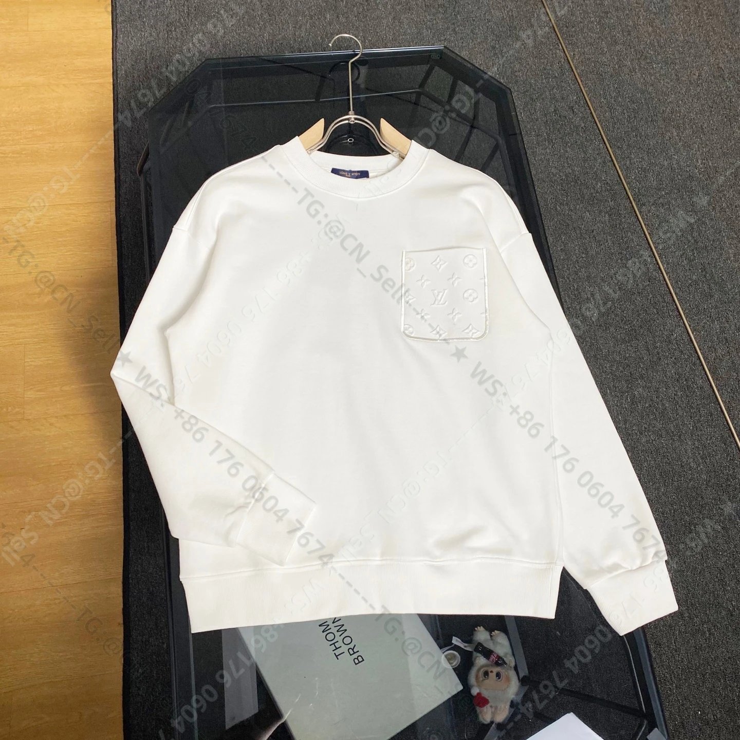 Burberry Mixed crewneck sweatshirt designs — LV-2
