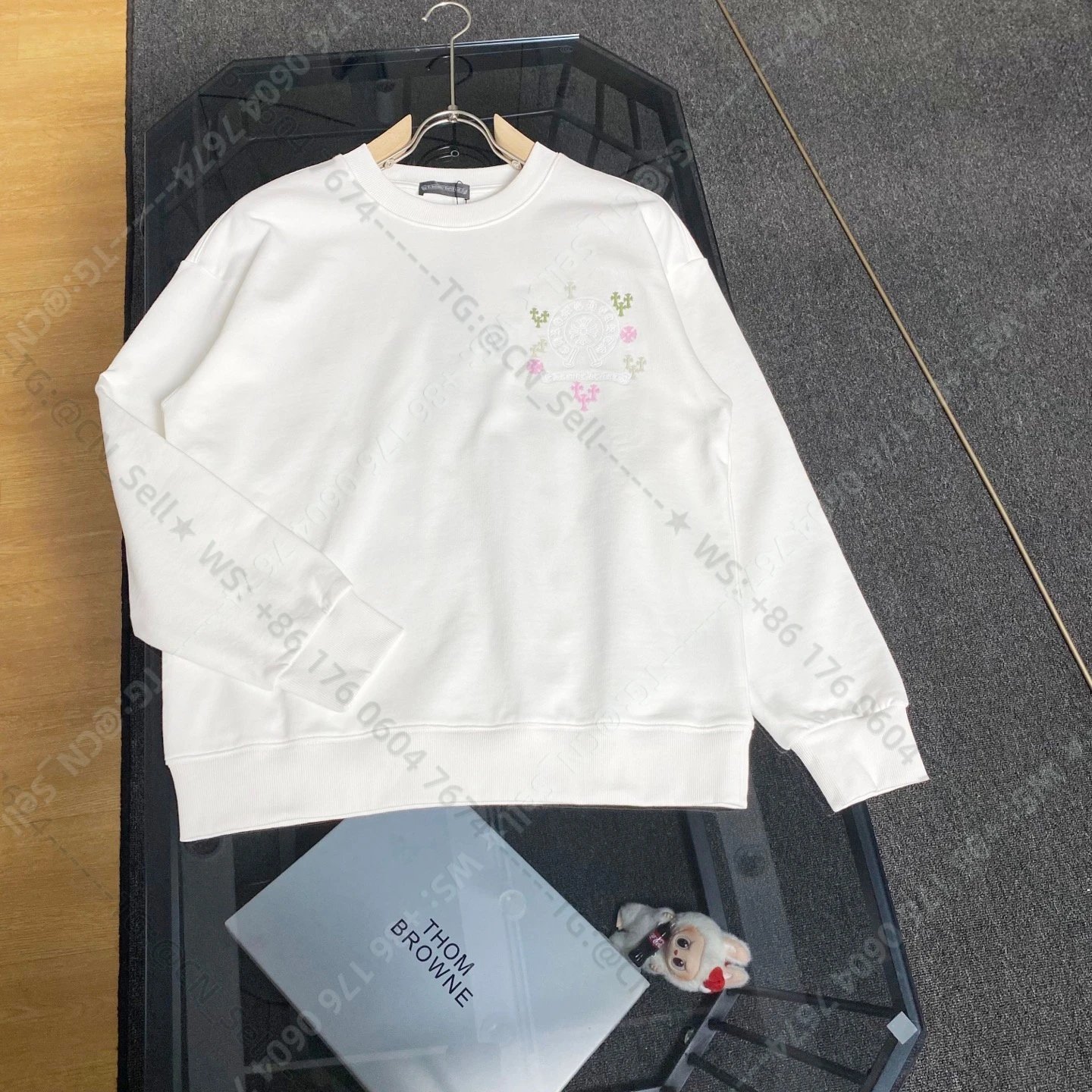 Burberry Mixed crewneck sweatshirt designs — CH-4