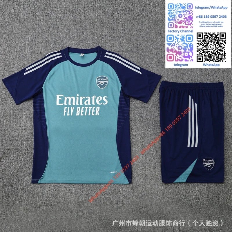 25 Short sleeved Arsenal