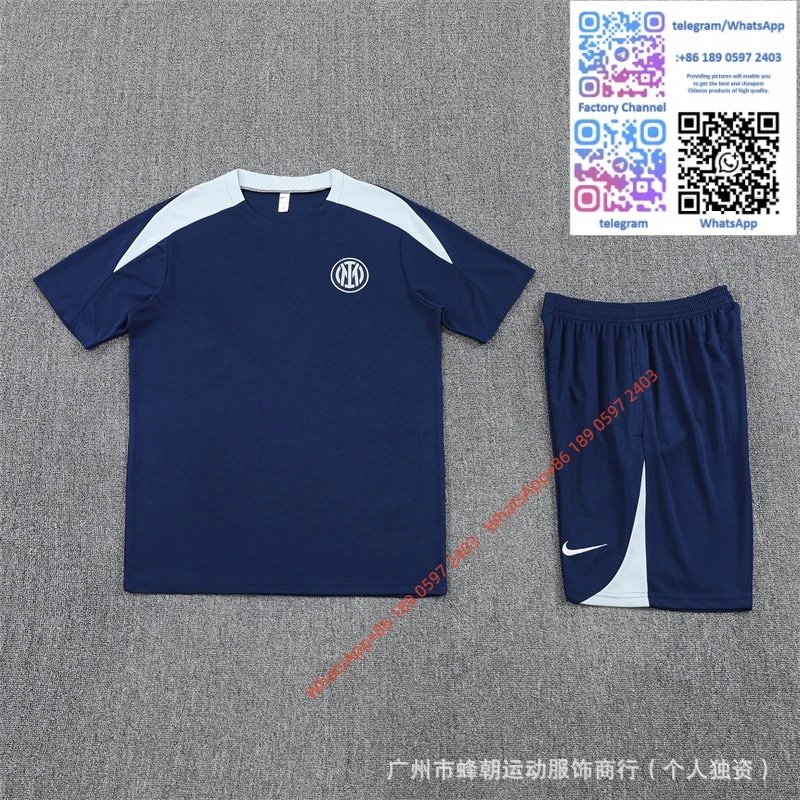25 Short sleeved Inter Milan 1