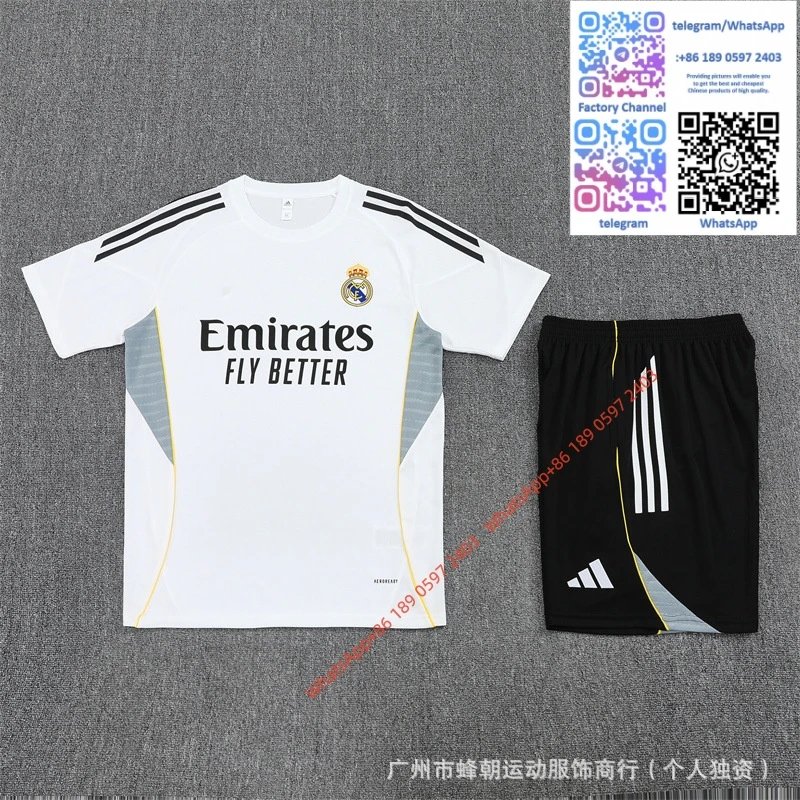 25 Short sleeved Real Madrid