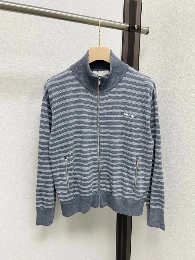 Dior Hoodies & Sweatshirts Reversible knit zip-up hoodie with all-over logo pattern product detail image 33
