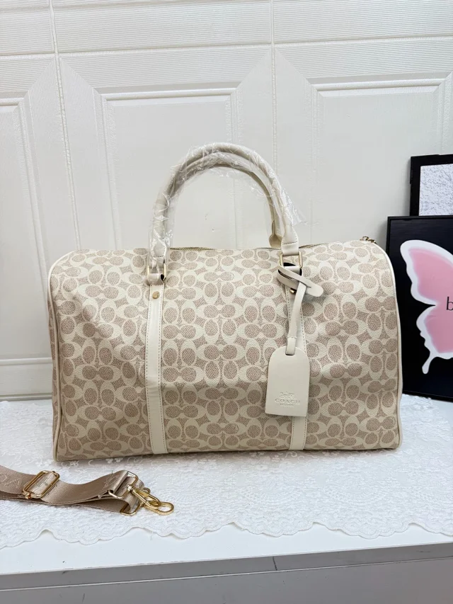 Louis Vuitton Travel Bags Monogram Duffel Bag product detail image 17
