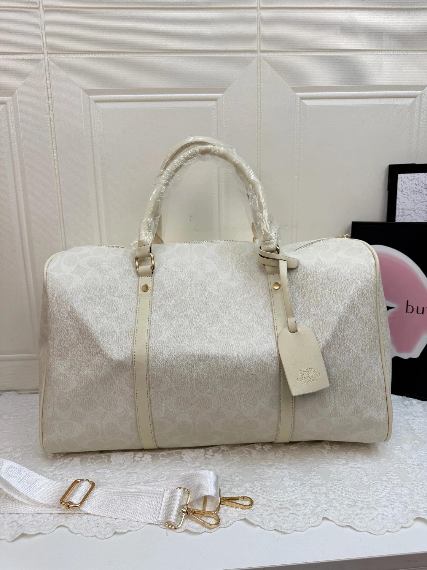Louis Vuitton Travel Bags Monogram Duffel Bag — 28