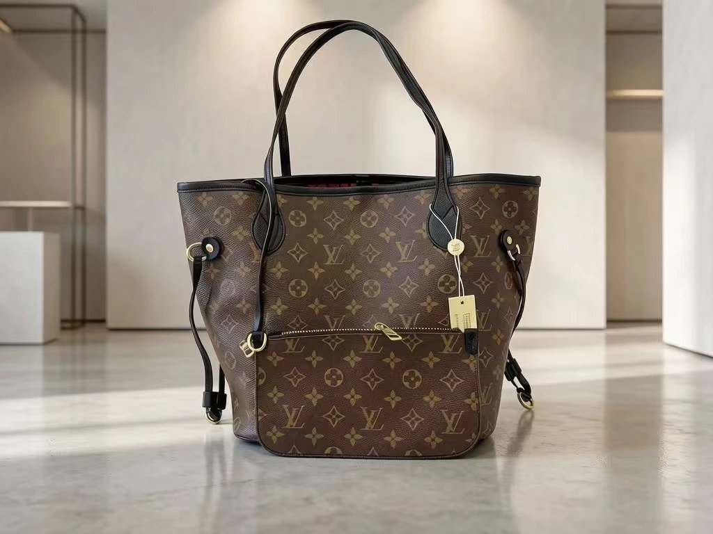 Louis Vuitton Travel Bags Monogram Duffel Bag — 29