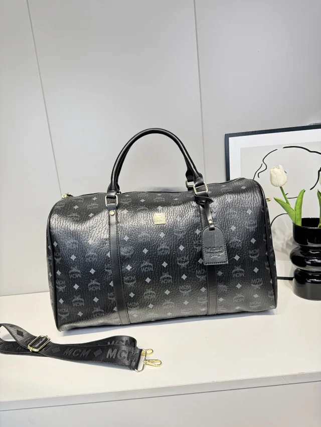 Louis Vuitton Travel Bags Monogram Duffel Bag product detail image 7