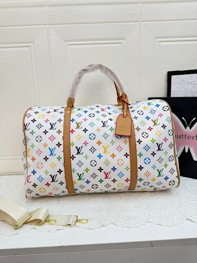 Louis Vuitton Travel Bags Monogram Duffel Bag product detail image 24