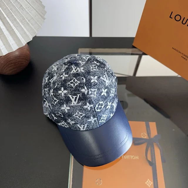 Louis Vuitton Hats Monogram Baseball Cap product detail image 4